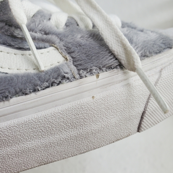 NWT Vans x Free People U Sk8-Hi Faux Fur Sneakers in Gray - Picture 6 of 12